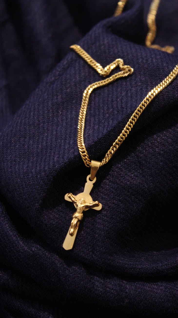 close up shot of a gold necklace